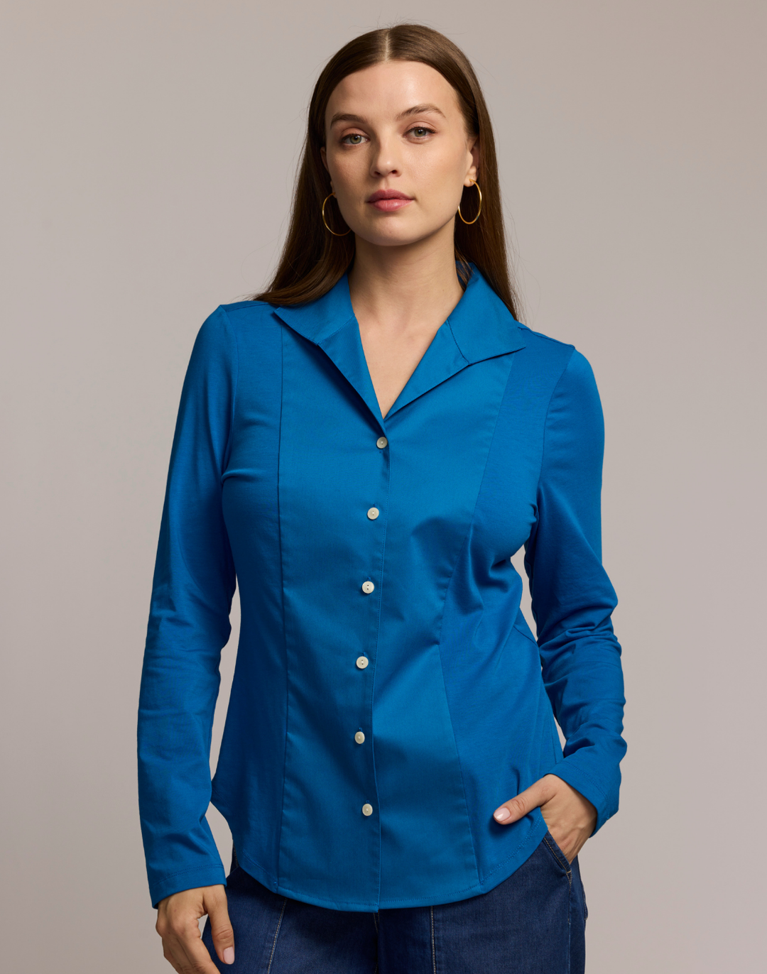 Donna Long Sleeve Wing Collar "T" Shirt