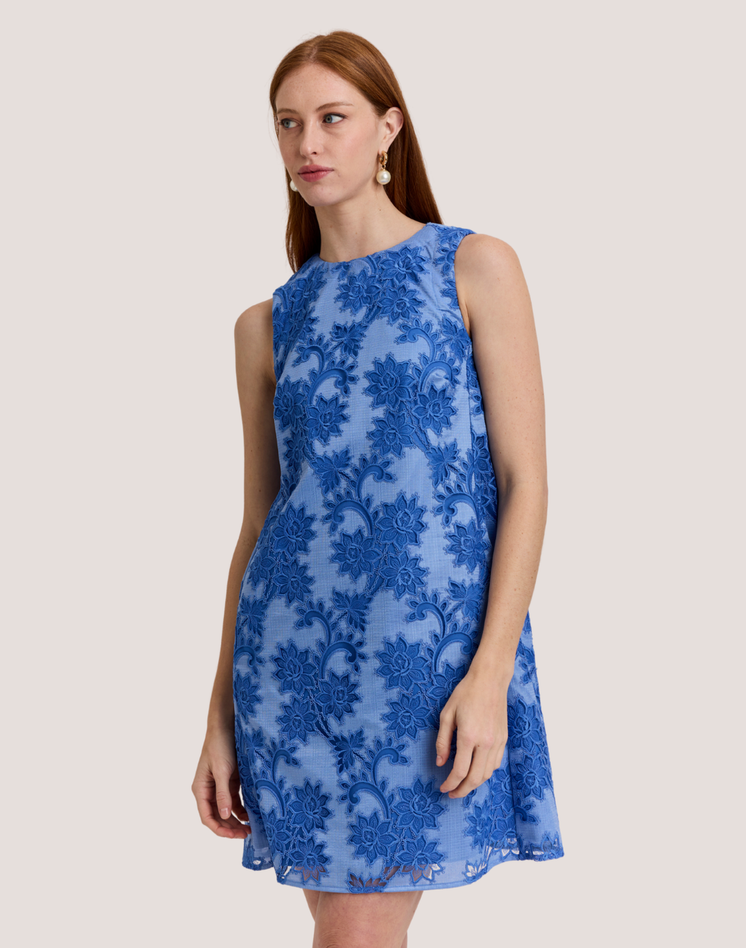 Courtney Sleeveless Floral Motif Lace Dress