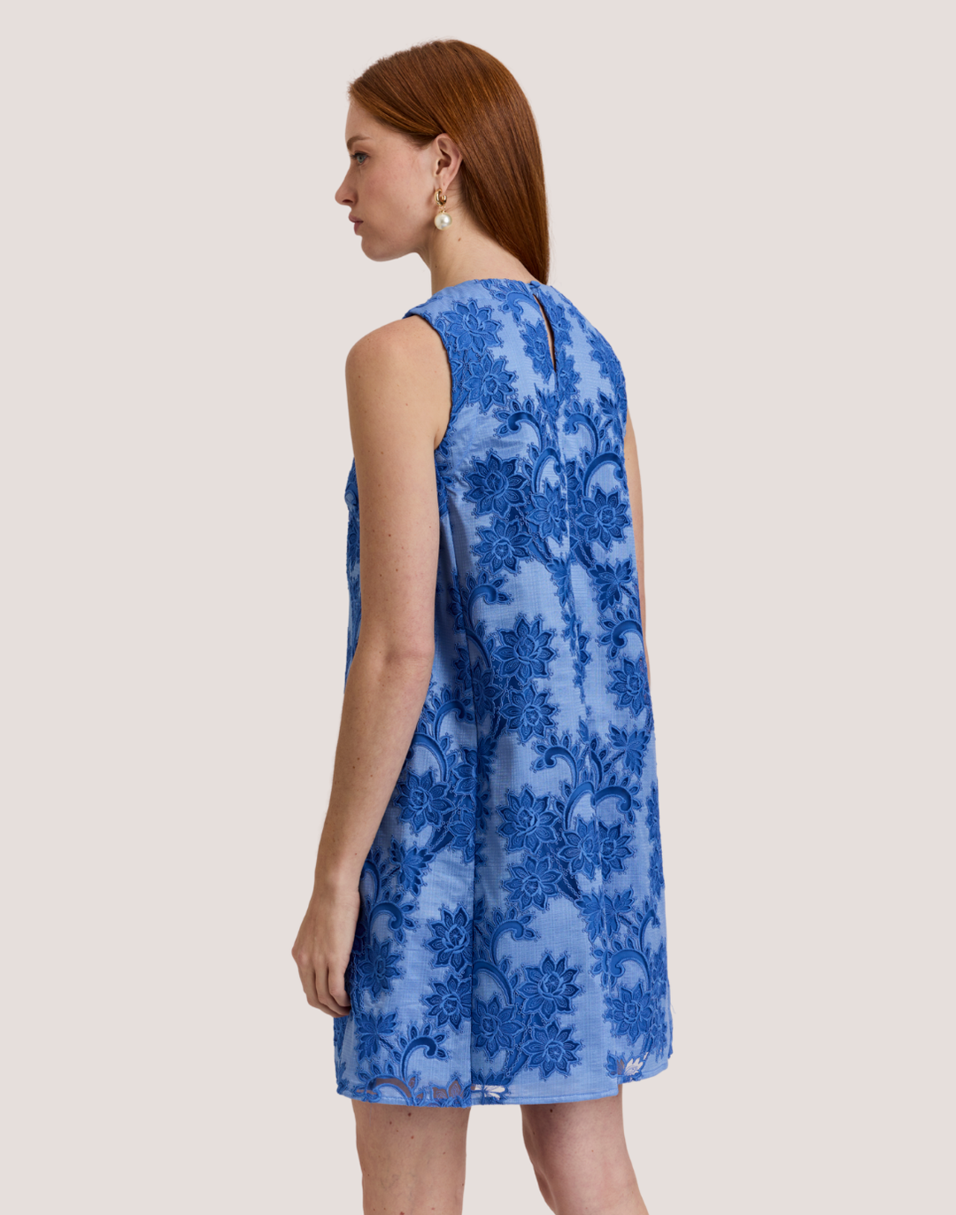 Courtney Sleeveless Floral Motif Lace Dress