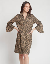 Load image into Gallery viewer, Nicole Bracelet Sleeve Oversized Animal Jacquard Dress